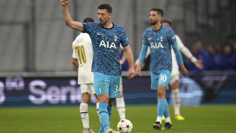 HAOS U ČUVENOM KLUBU Navijači pretnjama smrću oterali trenera i predsednika