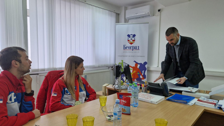 TREĆE MESTO U BUDVI Bronzana Jelena na prijemu kod sekretara Penića