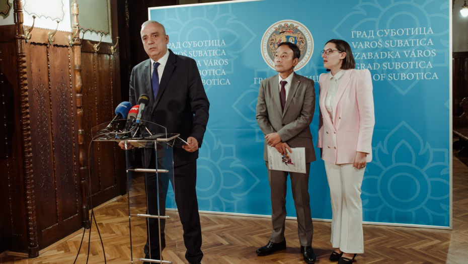 Gradonačelnik Subotice Stevan Bakić sastao se sa ambasadorom Japana Takahikom Kacumatom (FOTO)