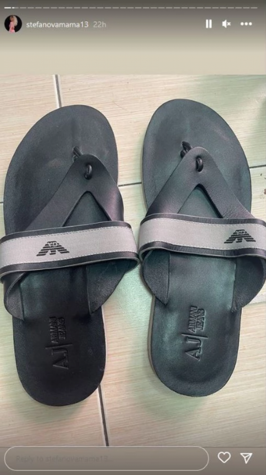 MORA DA SE SNALAZI Milica Dabović počela da prodaje polovnu odeću, a fanovi su u čudu