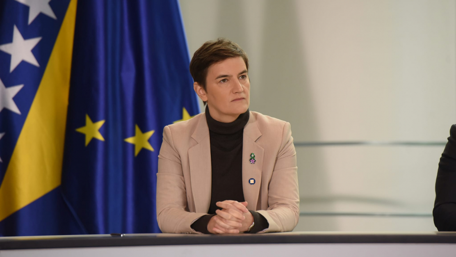 IZRAZ LICA SVE GOVORI: Premijerka Brnabić ne može da sakrije šta misli o svemu što se trenutno dešava u Berlinu! (FOTO)