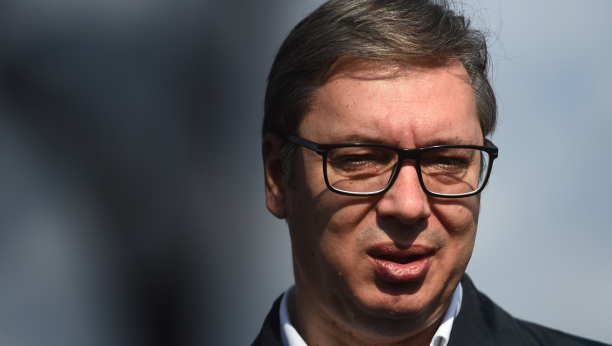 SRBIJA ODLUČNO IDE NAPRED Predsednik Vučić podelio dobre vesti za sve penzionere