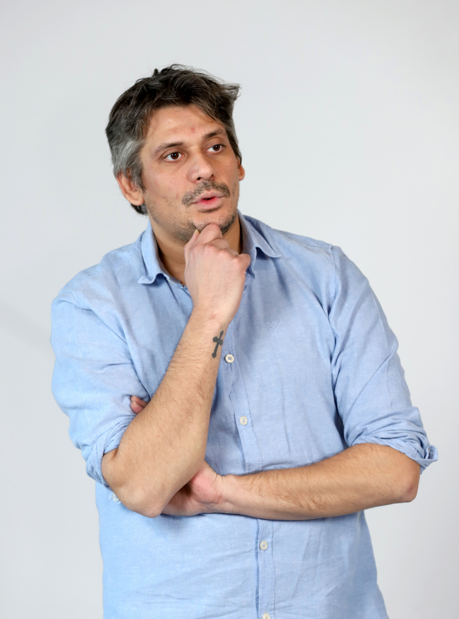 MILAN LAĆA RADULOVIĆ EKSKLUZIVNO U ALO! Dvanaest odabranih duša za mamin odlazak!