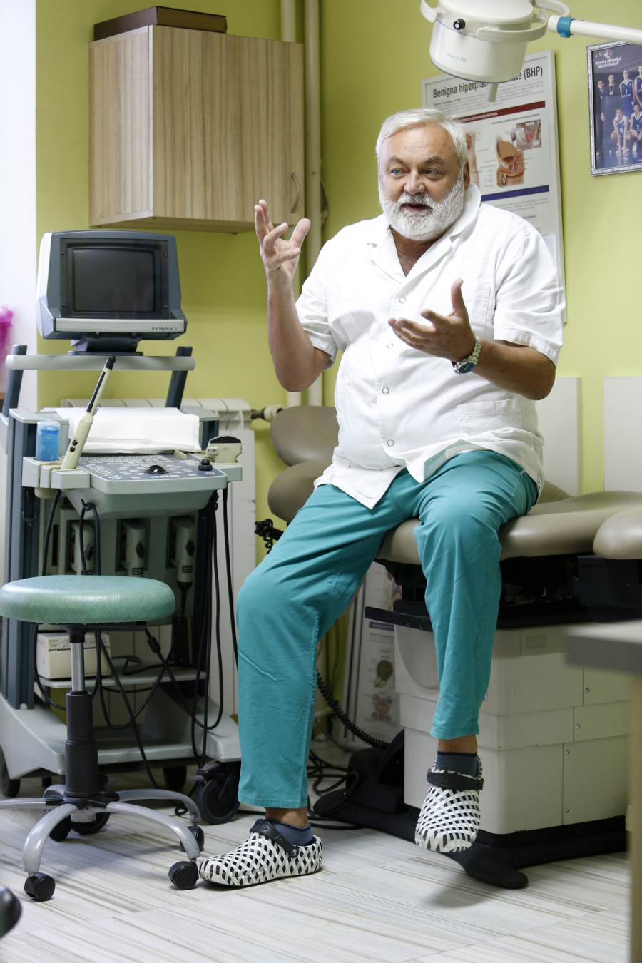 ZASEČENE SU I VIĐALI, ODSEČENE NIKAD! Nikola B. (33) iz Lazarevca koji je sam sebe kastrirao šokirao i javnost, ali i lekare