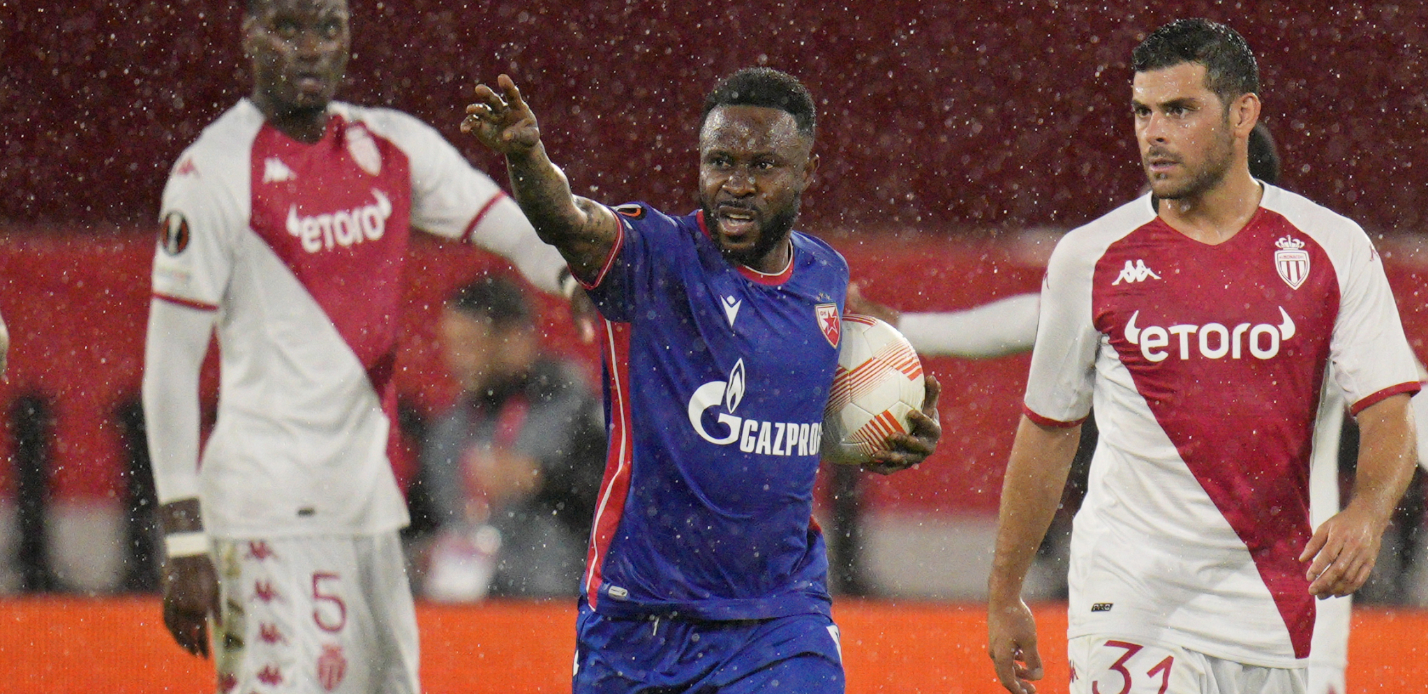 IZBACIO ZVEZDU IZ EVROPE, PA DOBIO PRIZNANJE Fudbaler Monaka postao igrač kola