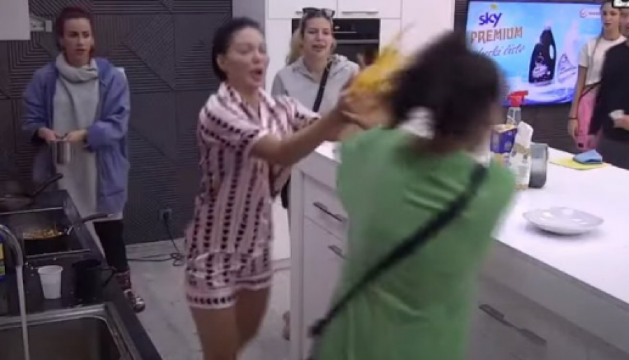 ZNAM NJENE RADOVE Taki besan nakon skandala Maje i Milice, žestoko opleo po Veselinovićki