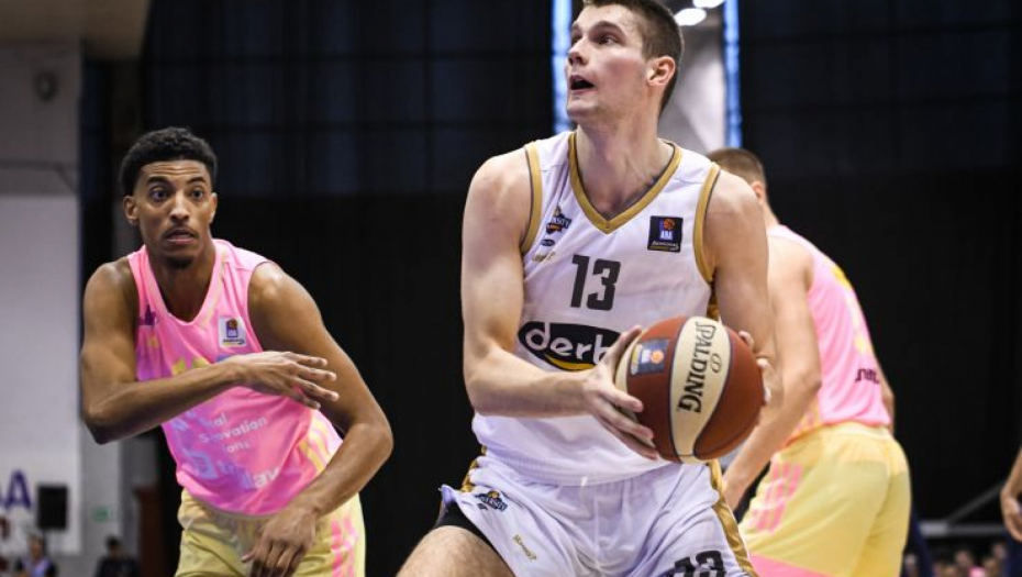 STOTKOM DO PRVE POBEDE Mega očitala lekciju "studentima"