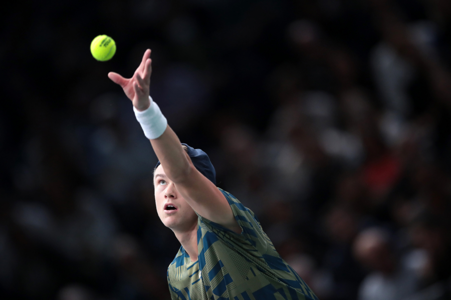 UČENIK POBEDIO UČITELJA Buduća zvezda svetskog tenisa, Holger Rune,  preokrenuo meč protiv Novaka i osvojio Pariz, svoju prvu masters titulu