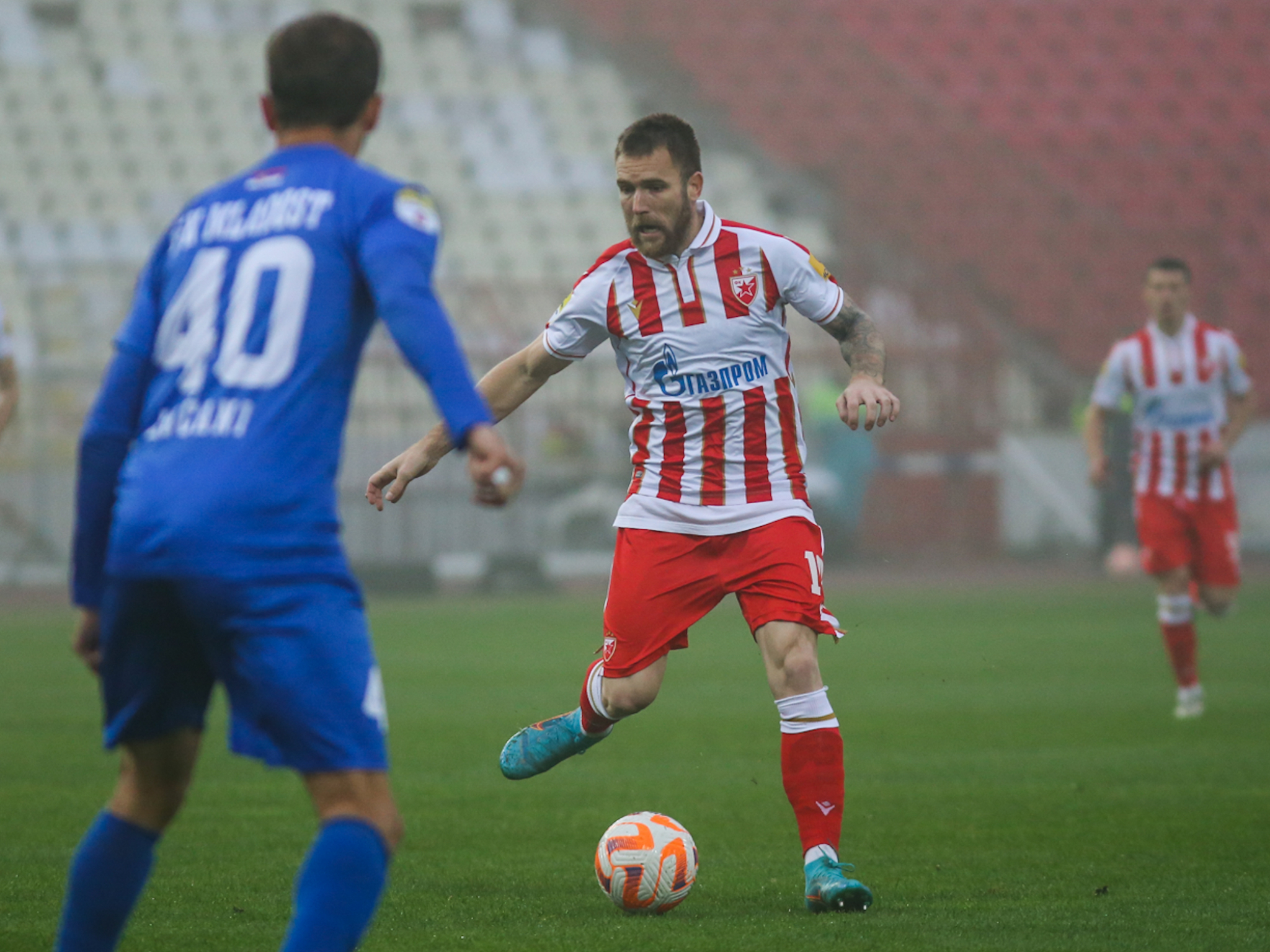 CRVENO-BELI BEZ PROBLEMA PROTIV MLADOSTI Zvezda se trijumfalno oprostila od 