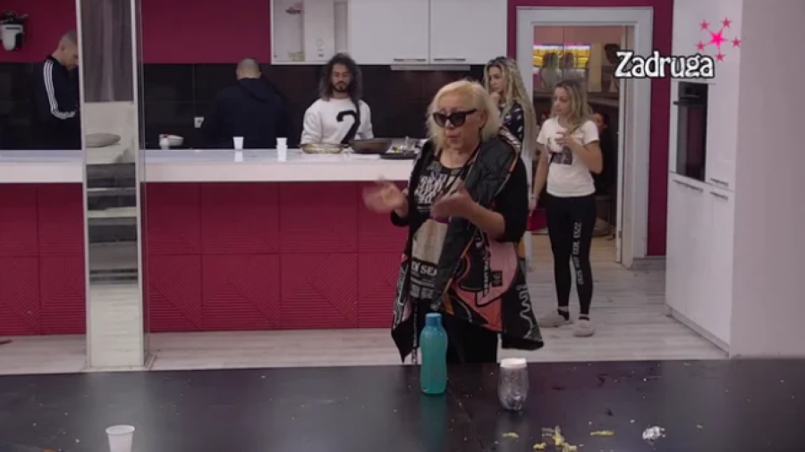 ONA JE HUŠKA DA PRAVI PAKAO Zorica Marković otkrila zbog čega Maja Marinković pravi haos Bilalu