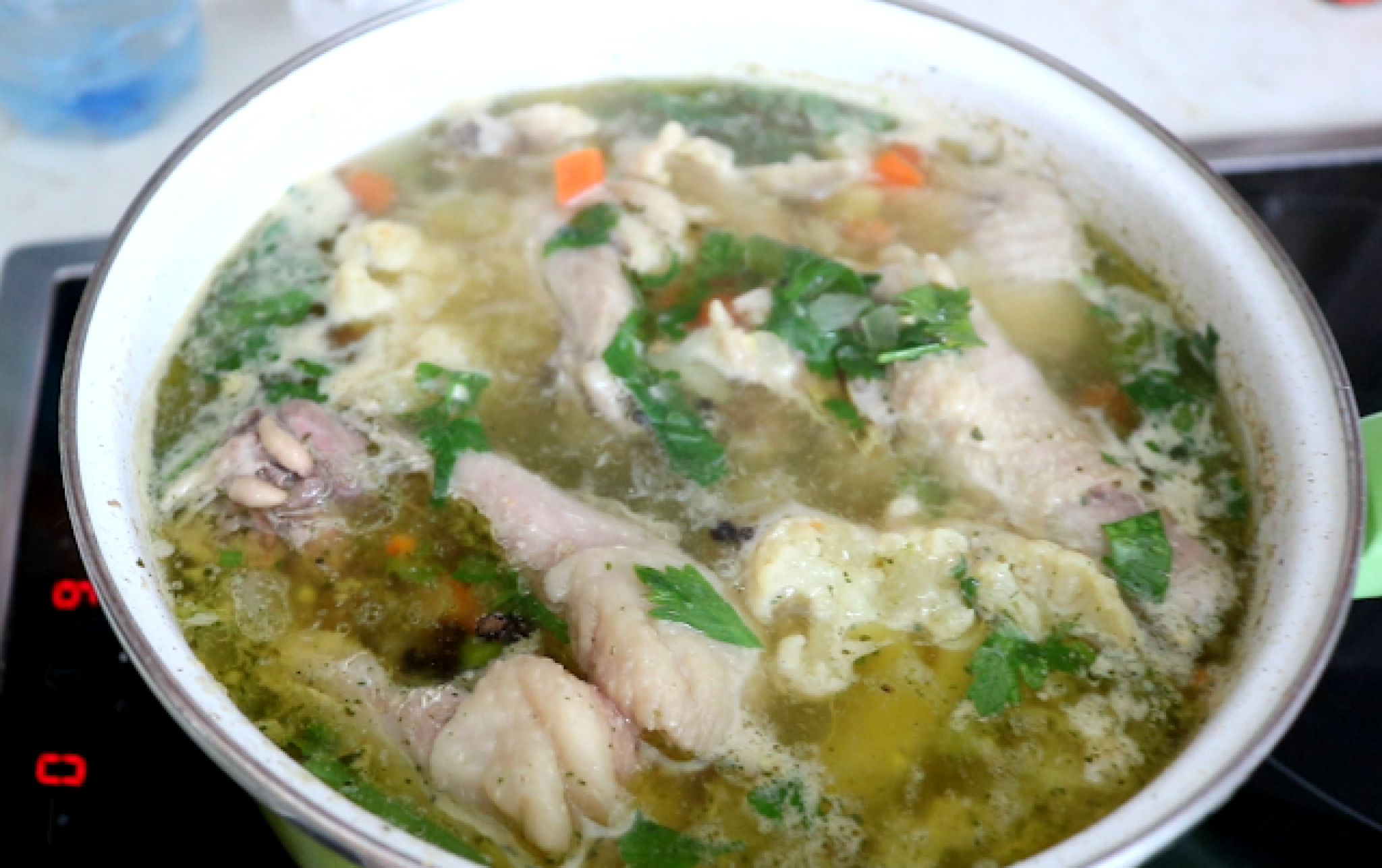 KOMPLETAN RUČAK SA DESERTOM Čorbica, sarma, pogača, Vasina torta po receptu baka Jele (VIDEO)