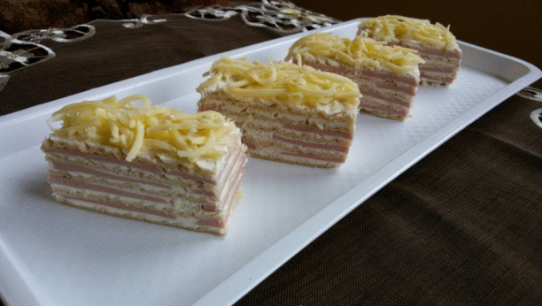 PRAVI SE BRZO I JEDNOSTAVNO Slana torta sa oblandama, preukusna đakonija, za kojom će gosti prvo posegnuti