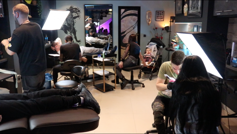 MARATONSKO TETOVIRANJE Filip Reljić i Filip Đukić u akciji za malog Dimitrija (FOTO)