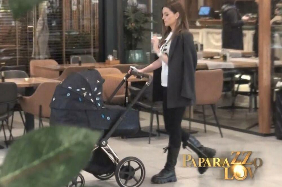 BEZ TRUNKE ŠMINKE Jelena Kostov nikad lepša nakon porođaja (FOTO)