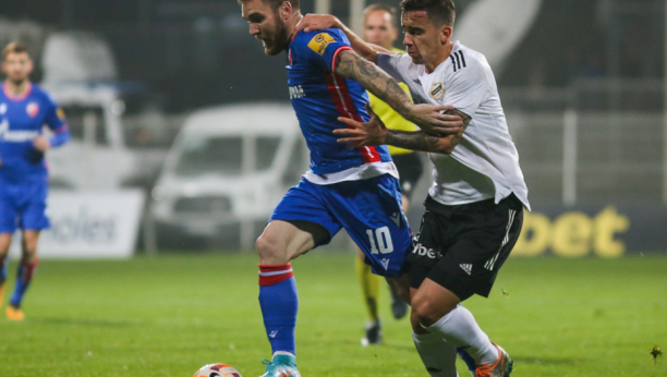 ZVEZDA SLAVILA NA BRDU Crveno-beli iskoristili debakl crno-belih i dodatno učvrstili prvo mesto pobedom nad Čukaričkim