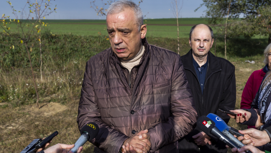 Gradonačelnik Bakić obišao radove na podizanju vetrozaštitnog pojasa na Pačirskom putu (FOTO)