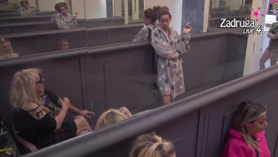 BOLI  ME KU*AC ZA MAJU I BILALA Ana Spasojević odlučila da bojkotuje svadbu