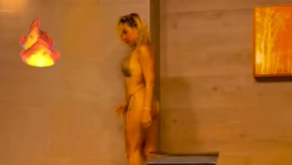 ISPLIVALA FOTKA POTPUNO GOLE JOVANE JEREMIĆ Javnost se drži za glavu, ulazite na sopstvenu odgovornost (FOTO)