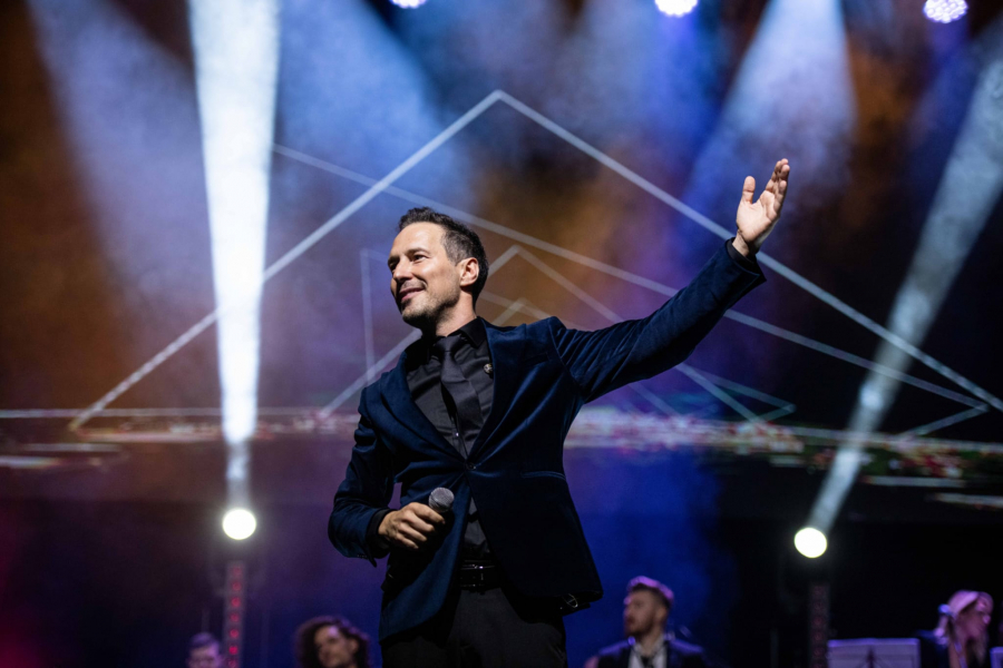 MOJ PRVI SOLISTIČKI KONCERT! Peđa Jovanović napravio pravi spektakl (FOTO)
