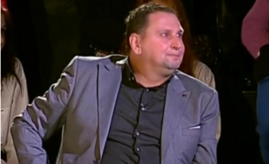 NE MOŽE DA DOĐE SEBI Taki menjao boje usred emisije kada je gledao eksplicitne snimke svoje ćerke (FOTO/VIDEO)