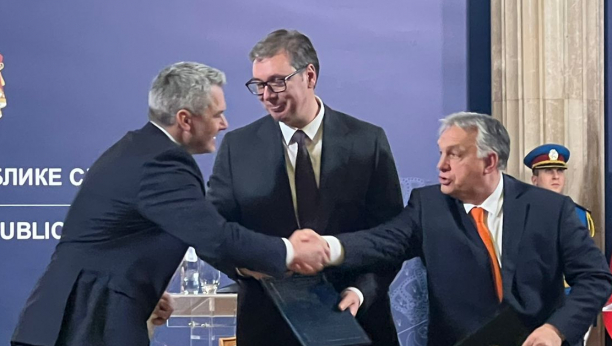 REŠAVAJU VAŽNE I VELIKE PROBLEME Vučić: Velika je čast i privilegija za mene i Srbiju da imamo ovakve prijatelje (FOTO)