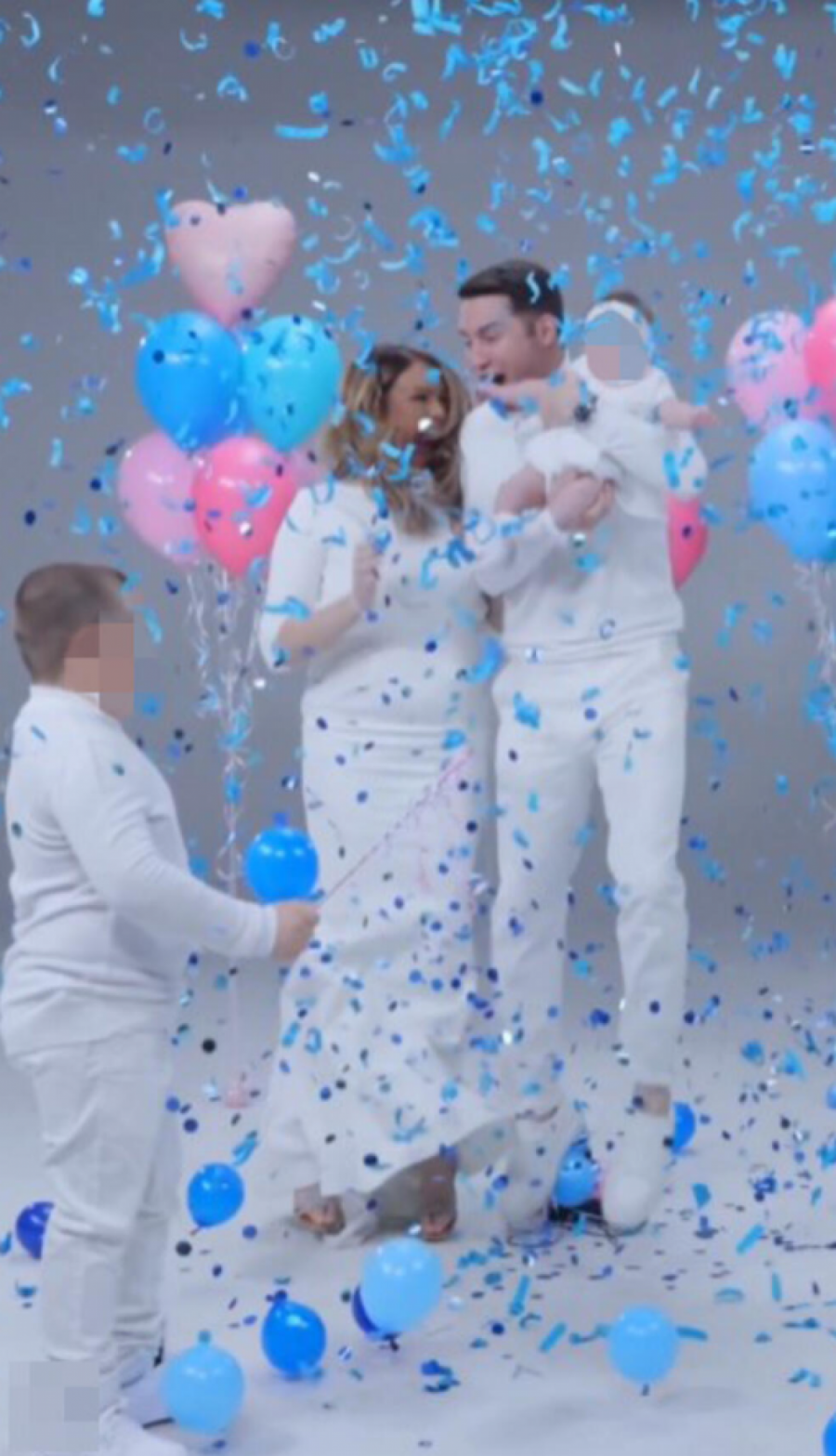 MARIJA MIKIĆ OTKRILA POL BEBE Pevačica pre 3 meseca dobila ćerku, a evo šta čekaju sada