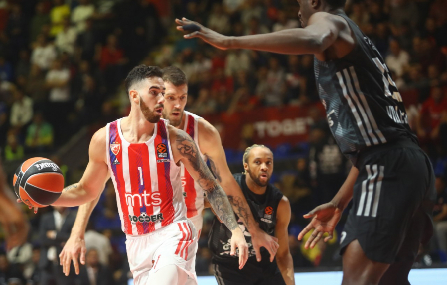 DRAMA PRIPALA ZVEZDI Crveno-beli umalo od gotovog napravili veresiju, izdigli se posle lošeg trećeg perioda i srušili Asvel na debiju Duška Ivanovića