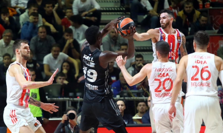 DRAMA PRIPALA ZVEZDI Crveno-beli umalo od gotovog napravili veresiju, izdigli se posle lošeg trećeg perioda i srušili Asvel na debiju Duška Ivanovića