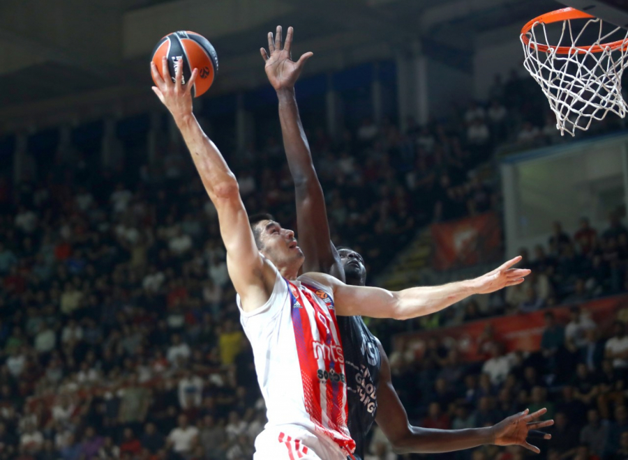 DRAMA PRIPALA ZVEZDI Crveno-beli umalo od gotovog napravili veresiju, izdigli se posle lošeg trećeg perioda i srušili Asvel na debiju Duška Ivanovića