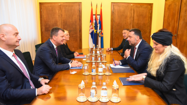 Mirović i ministar u Vladi Crne Gore Đurović o unapređenju  ekonomske saradnje