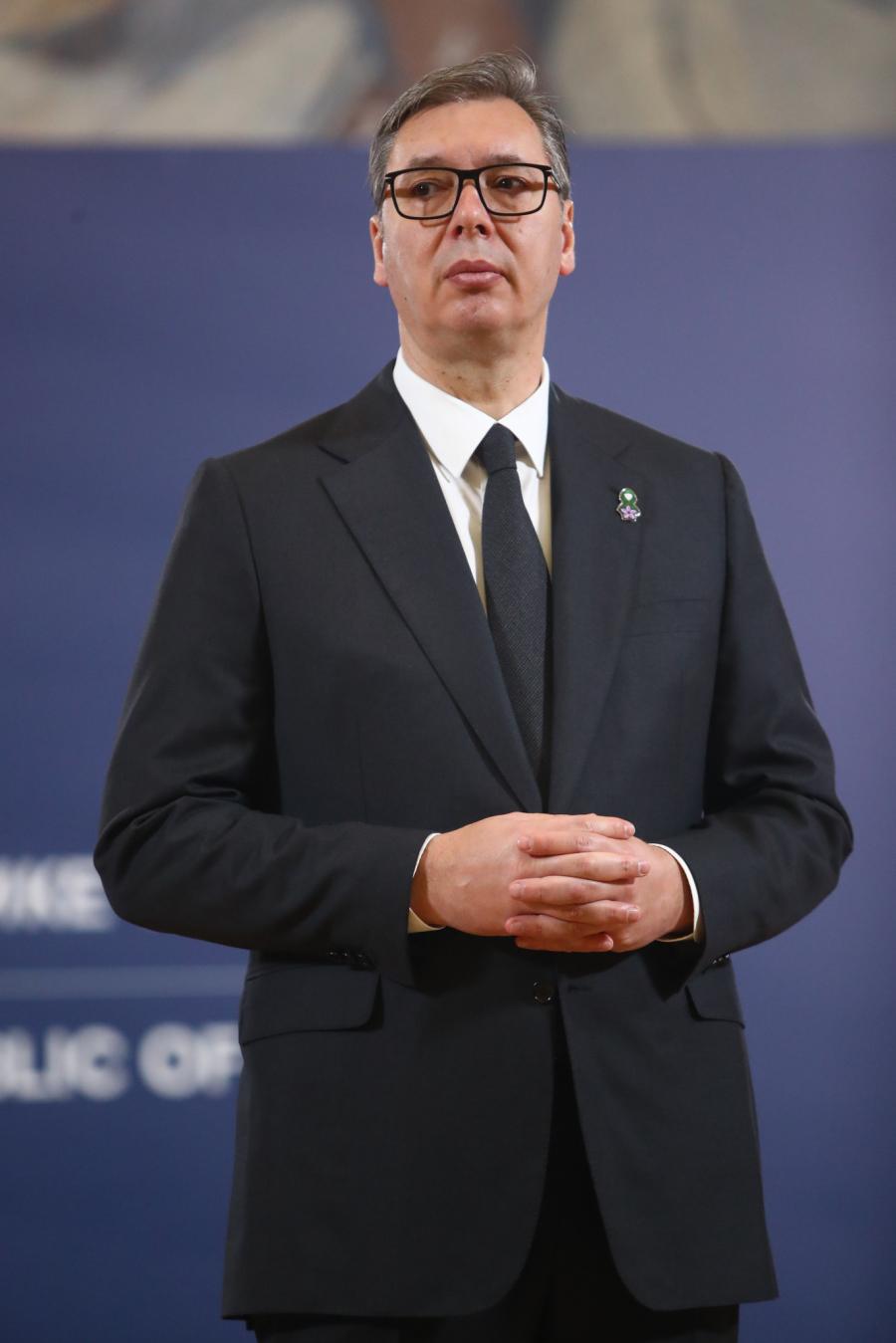 SRAMNO! PRIZIVAJU VUČIĆU ĐINĐIĆEVU SUDBINU Tajkunski mediji u opasnoj kampanji protiv predsednika Srbije