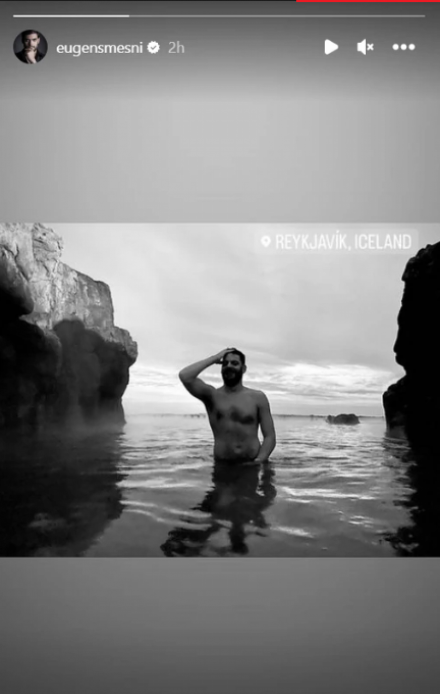 SKINUO SE I POZIRAO NA RAJSKOJ LOKACIJI Milan Marić pokazao svoje izvajano telo i napravio pometnju