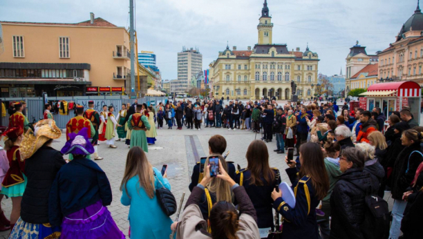 "OVE GODINE BIRAMO CRNOGORSKE PLANINE" Poručuju građani Srbije na promotivnom događaju u Novom Sadu i Beogradu (FOTO)