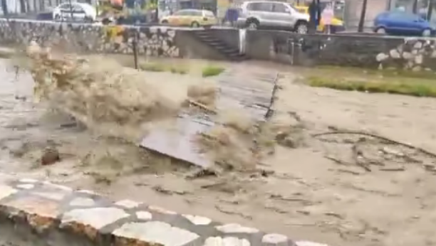 FRIŽIDER RAZNEO MOST! Neverovatan snimak iz Novog Pazara! (VIDEO)