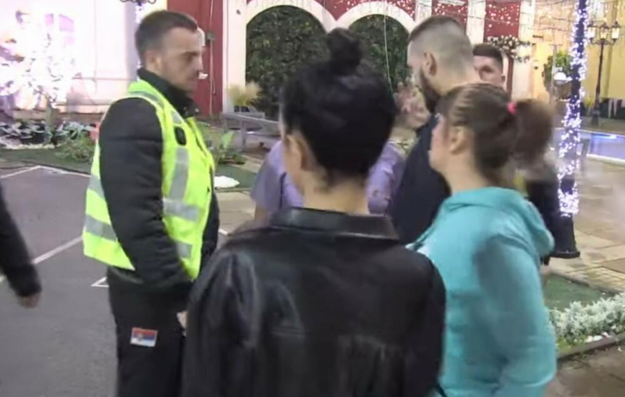 NASTAO TOTALNI HAOS Zola i Miljana zajedničkim snagama napali Bebicu, obezbeđenje uletelo odmah (VIDEO)