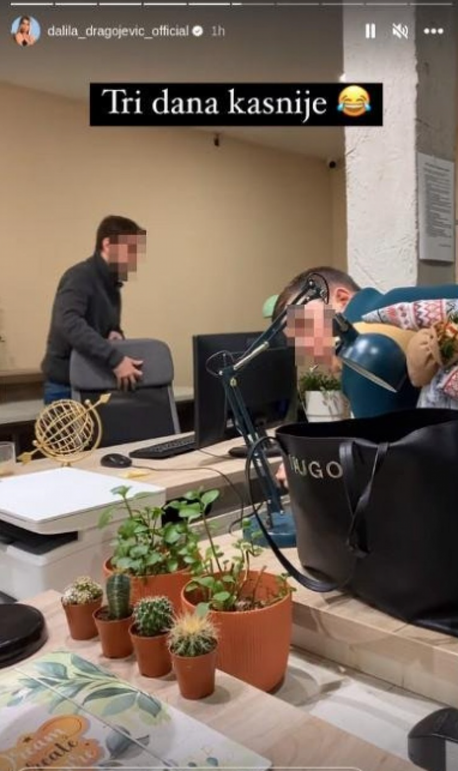 AJDE BRE SKLANJAJTE MI TO Dalila napravila opštu pometnju na novom poslu (FOTO)