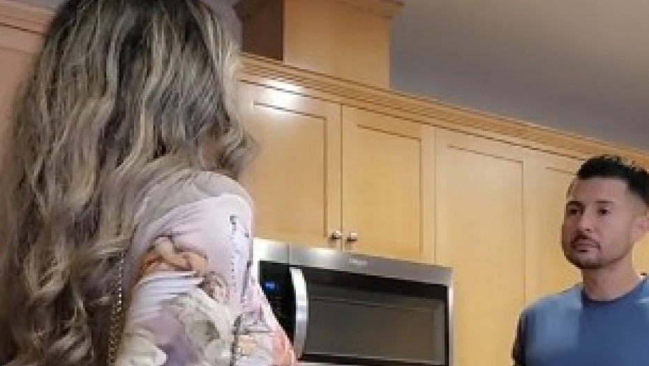 KONTROLA ILI LJUBAV Muž joj zabranio da izađe iz kuće jer je neprikladno obučena,  "Mogla si da ideš i gola, pokazuješ pola tela"