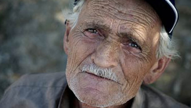 RADI U 10. DECENIJI Najstariji penzioner u radnom odnosu ima 95 godina, evo čime se bavi