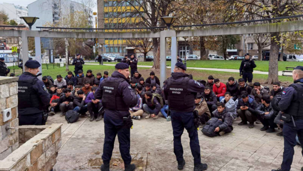 PRONAĐENO PREKO 800 ILEGALNIH MIGRANATA U SRBIJI Policija ih smestila u prihvatne centre (FOTO)