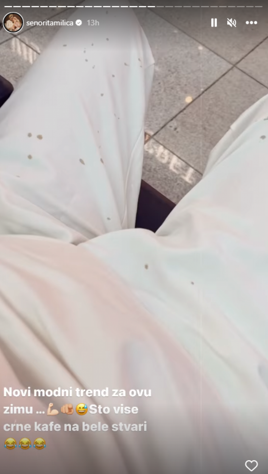 NOVI MODNI TREND Milica Pavlović doživela peh na aerodromu pa se obratila fanovima: Ja sam super žena!