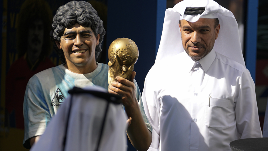 LEGENDA ŽIVI Bivši saigrači okupili se u Kataru da odaju pomen Maradoni