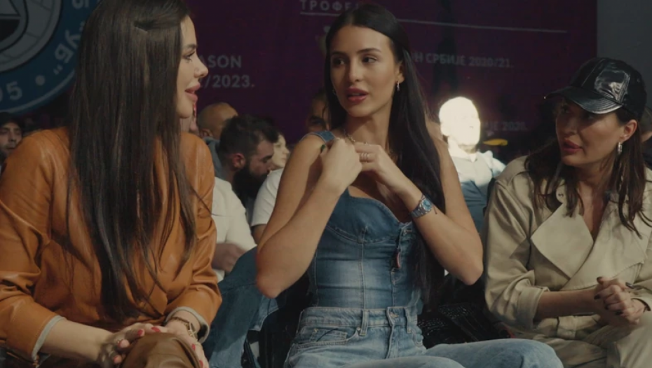 PRVO POJAVLJIVANJE ANASTASIJE NAKON IZNENADNOG GUBITKA BEBE Pala u njegov zagrljaj, a prizor otkriva u kakvom je stanju! (FOTO)