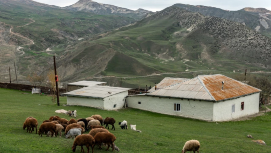 U seoske kuće uselilo se 5.000 ljudi, program se nastavlja