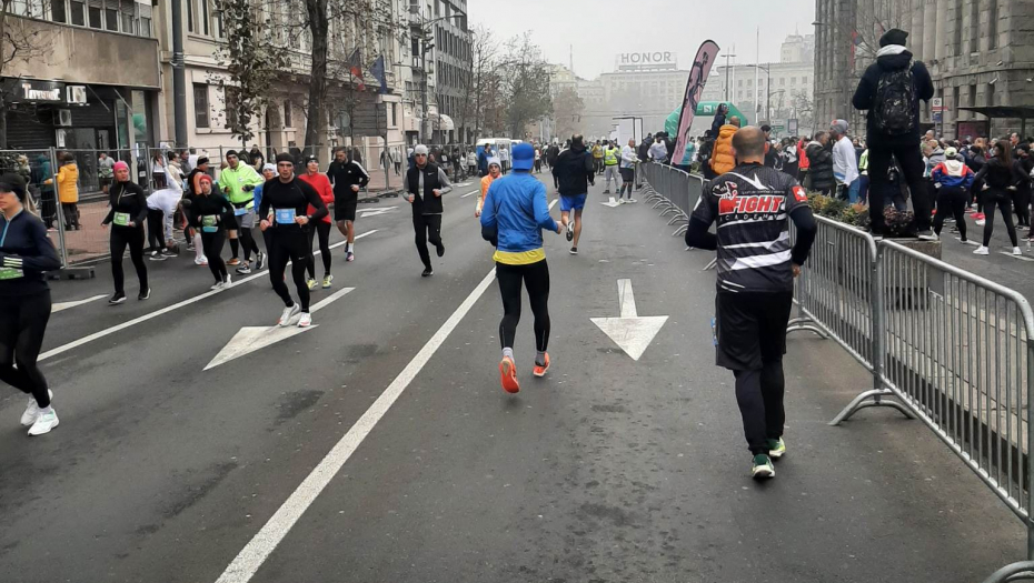 ODRŽAN TREĆI BEOGRADSKI JESENJI POLUMARATON Prave vrednosti u centru pažnje, Marokanac pobedio, pao i rekord (VIDEO)