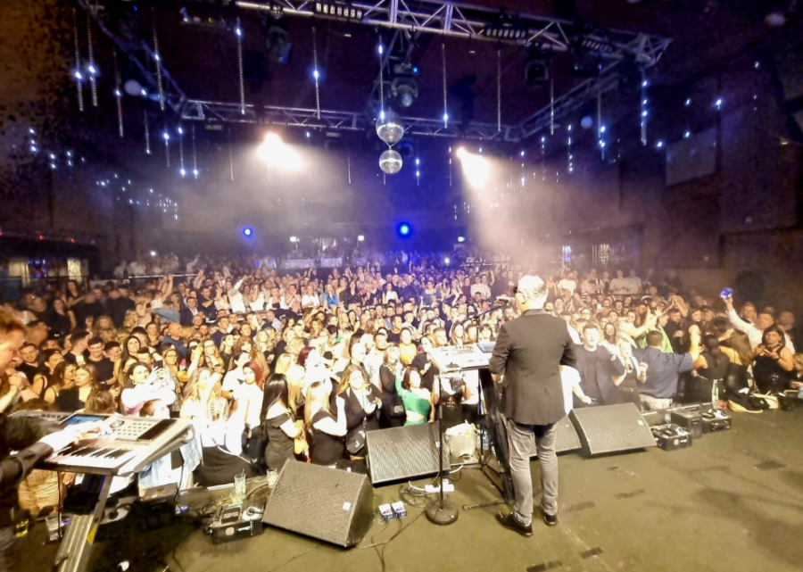 MATIĆ POKORIO AUSTRALIJU, PEVAO PRED 2.000 LJUDI U MELBURNU: Mislim da ne postoji čovek srećniji od mene