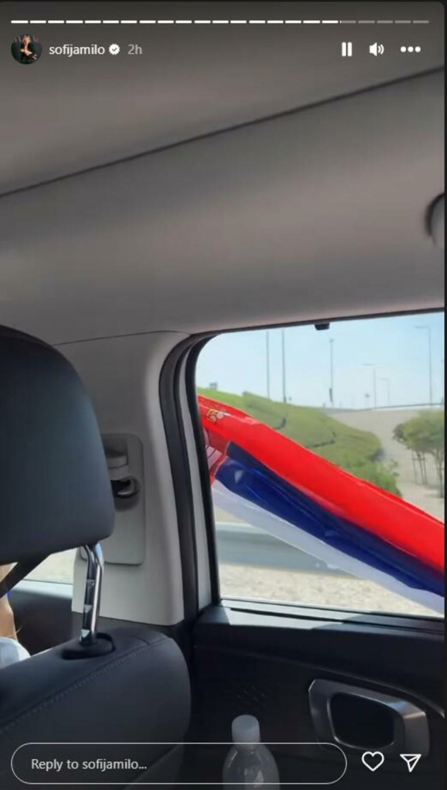 PODIGLA TRI PRSTA Sofija Milošević napravila haos u Katru (FOTO)