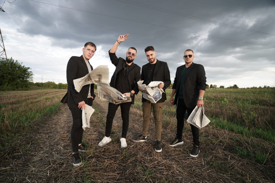 ONE SU LUMPOVALE UZ NJIHOVE HITOVE Collapse bend odbojkašice obasipao poklonama i cvećem (FOTO/VIDEO)