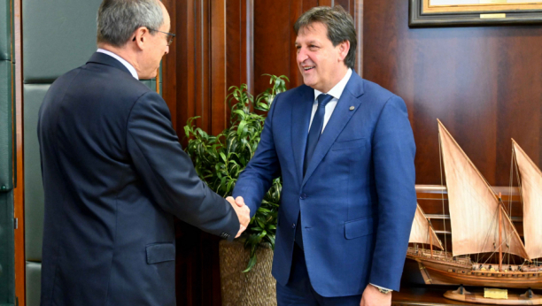 GAŠIĆ SA AMBASADOROM ŠVAJCARSKE Dobra policijska saradnja između dve zemlje (FOTO)