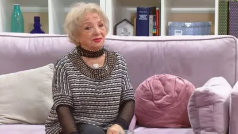 NAŠA PEVAČICA (96) ODBIJENA ZA VIZU Otkrila bizaran razlog zbog kog je nije dobila