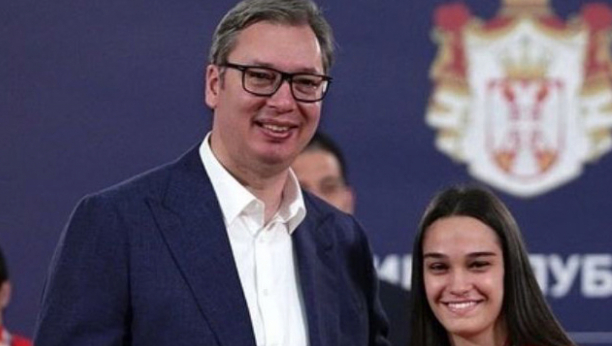 SJAJNO Za svetsku šampionku Saru Ćirković milion na predlog predsednika Vučića